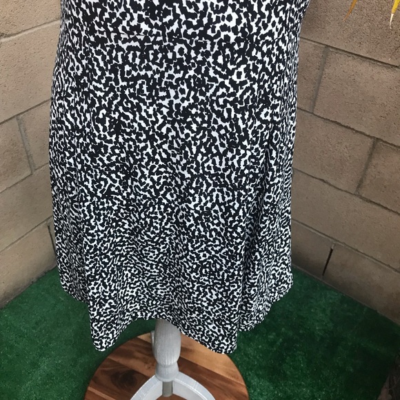 Express Cap Sleeve Printed Dress EUC - Picture 3 of 8
